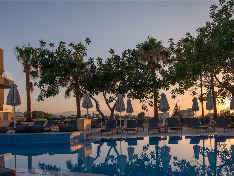 Imperial Palace Adults Only Pigianos Kampos  ภายนอก รูปภาพ